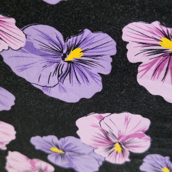 Top Valencia Violet Aloha Blooms Bloom Twist Back M Purple 3/4 Sleeve Hibiscus - Picture 14 of 16